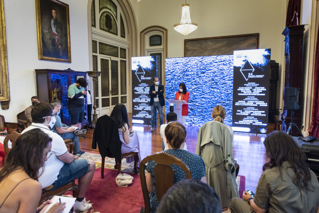Inés Rey, alcaldesa da Coruña, Antonio Viejo, director de Asuntos Corporativos de Corporación Hijos de Rivera na presentación da 34 edidición do Festival Noroeste Estrella Galicia 2021